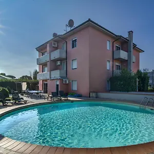 Giada Palace - 2* Lucca